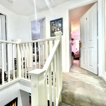 94 Tarnock Avenue *