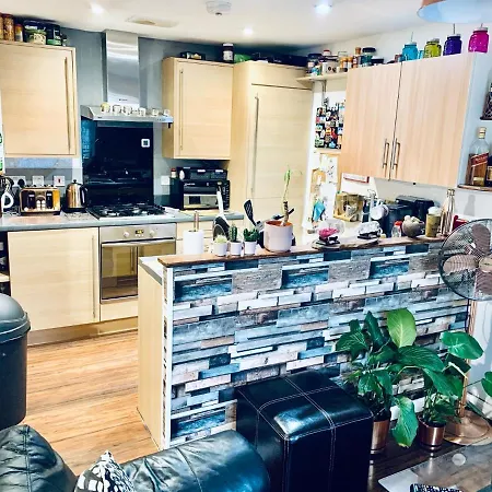 Homestay 94 Tarnock Avenue